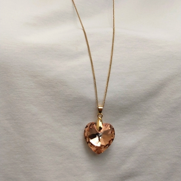 Danbury Mint Heart Cut Glass Pendant Necklace and Heart Shaped Earrings - Picture 7 of 10